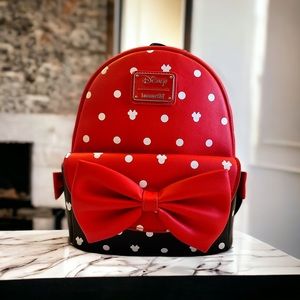❤️Disney Minnie Mouse loungefly backpack❤️